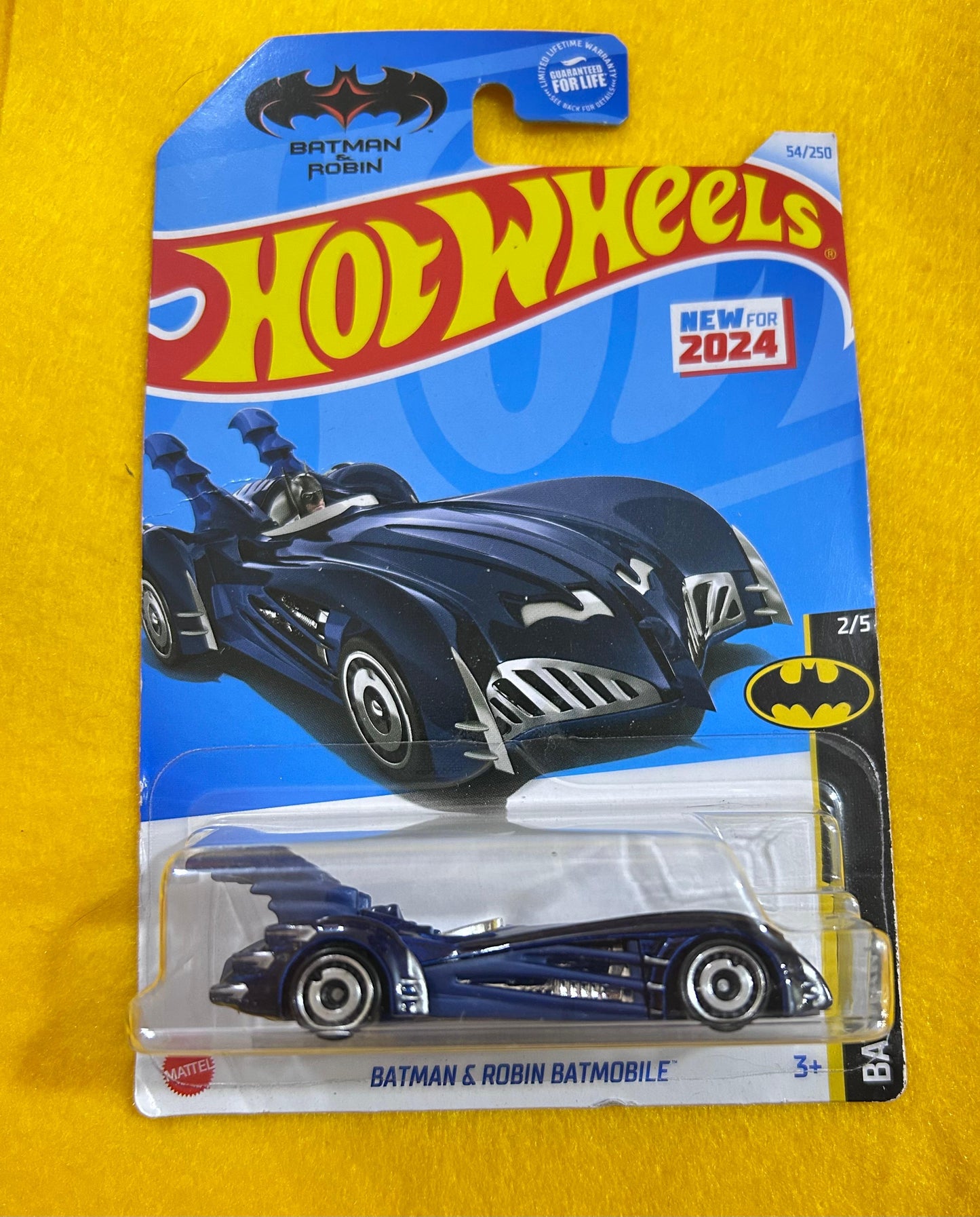 BATMAN & ROBIN BATMOBILE
