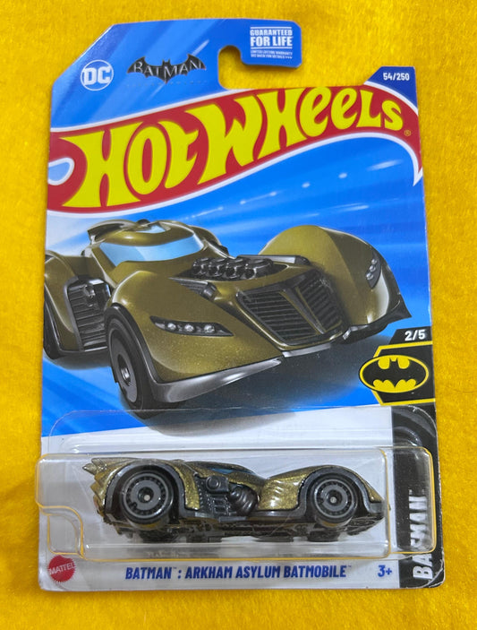 BATMAN : ARKHAM ASYLUM BATMOBILE