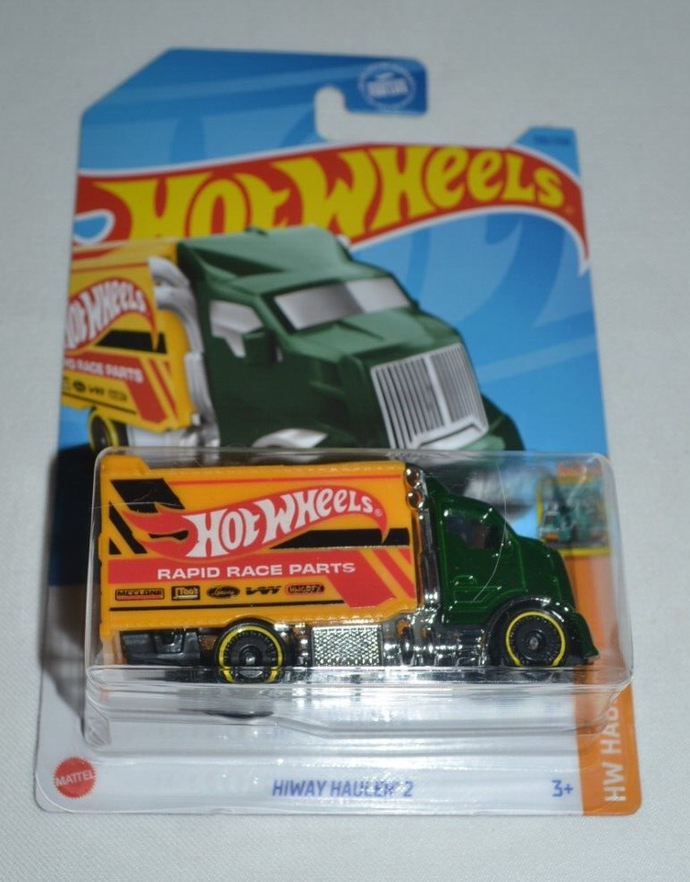 Hot Wheels 2023 - Collector # 130/250 - HW Haulers 5/5 - Hiway Hauler 2 - Green Cab / Yellow Box - USA